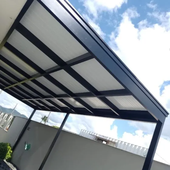 Pergotelha em Alegre, São João da Boa Vista SP Pergotelha em Alegre, São João da Boa Vista SP — Cobertura com estrutura metálica reforçada